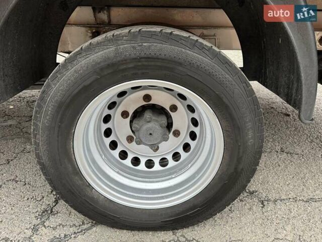 Белый Фольксваген Крафтер, объемом двигателя 2 л и пробегом 243 тыс. км за 21499 $, фото 16 на Automoto.ua