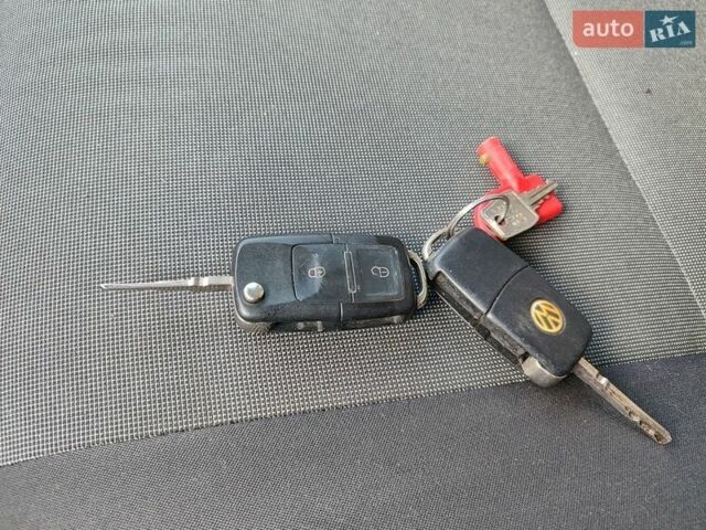 Белый Фольксваген Крафтер, объемом двигателя 2 л и пробегом 295 тыс. км за 19800 $, фото 24 на Automoto.ua