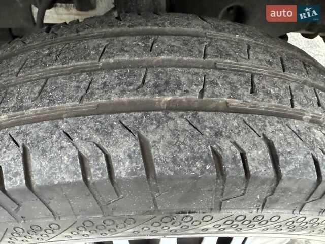 Белый Фольксваген Крафтер, объемом двигателя 2 л и пробегом 243 тыс. км за 21499 $, фото 11 на Automoto.ua