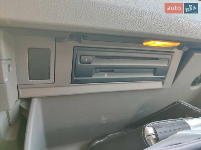 Білий Фольксваген Крафтєр, об'ємом двигуна 2 л та пробігом 230 тис. км за 24300 $, фото 29 на Automoto.ua