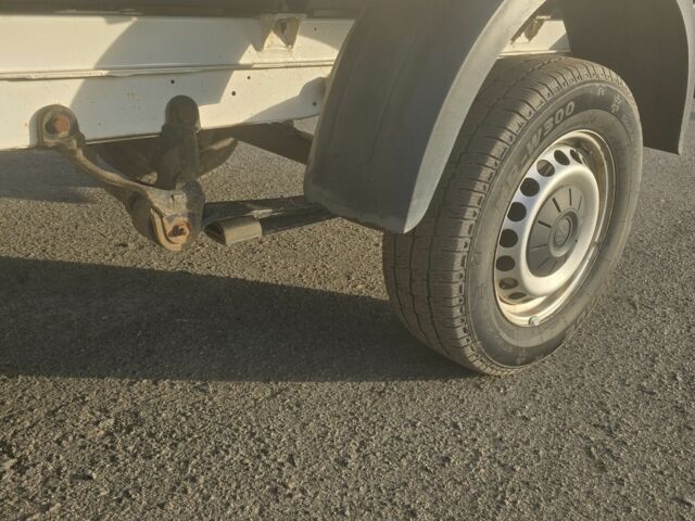 Белый Фольксваген Крафтер, объемом двигателя 2 л и пробегом 1000 тыс. км за 25000 $, фото 5 на Automoto.ua