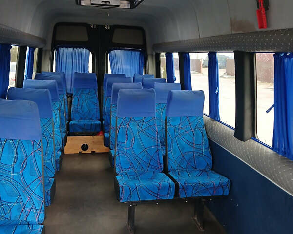 Белый Фольксваген Крафтер, объемом двигателя 1.97 л и пробегом 740 тыс. км за 18900 $, фото 6 на Automoto.ua