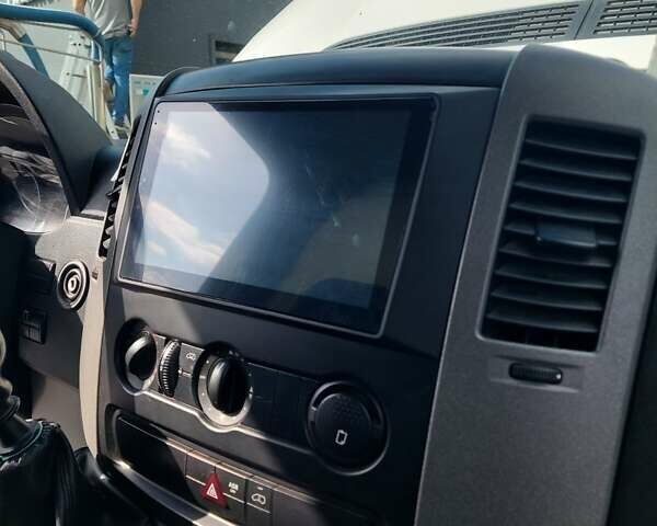 Белый Фольксваген Крафтер, объемом двигателя 1.97 л и пробегом 450 тыс. км за 16000 $, фото 26 на Automoto.ua