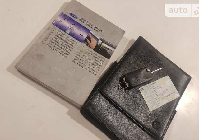 Белый Фольксваген Крафтер, объемом двигателя 1.97 л и пробегом 193 тыс. км за 18950 $, фото 5 на Automoto.ua