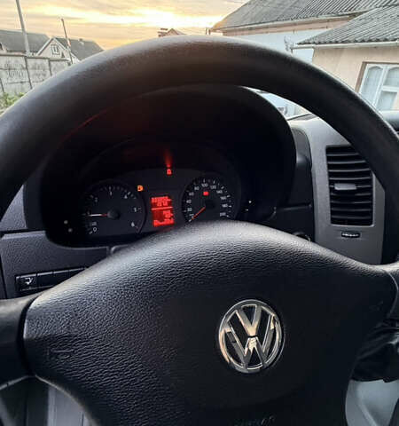 Белый Фольксваген Крафтер, объемом двигателя 2 л и пробегом 330 тыс. км за 22250 $, фото 19 на Automoto.ua