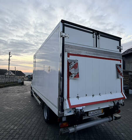 Белый Фольксваген Крафтер, объемом двигателя 2 л и пробегом 330 тыс. км за 22250 $, фото 5 на Automoto.ua