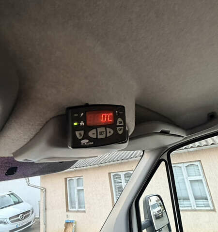 Белый Фольксваген Крафтер, объемом двигателя 2 л и пробегом 330 тыс. км за 22250 $, фото 18 на Automoto.ua