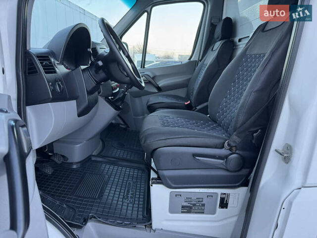 Белый Фольксваген Крафтер, объемом двигателя 2 л и пробегом 268 тыс. км за 21000 $, фото 45 на Automoto.ua