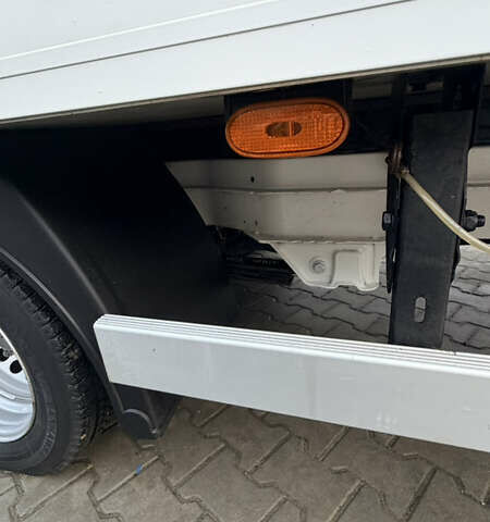 Белый Фольксваген Крафтер, объемом двигателя 2 л и пробегом 330 тыс. км за 22250 $, фото 27 на Automoto.ua