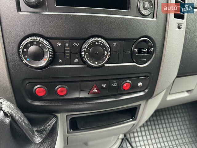 Білий Фольксваген Крафтєр, об'ємом двигуна 2 л та пробігом 338 тис. км за 13200 $, фото 39 на Automoto.ua