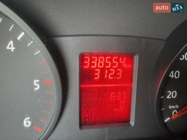 Білий Фольксваген Крафтєр, об'ємом двигуна 2 л та пробігом 338 тис. км за 13200 $, фото 36 на Automoto.ua