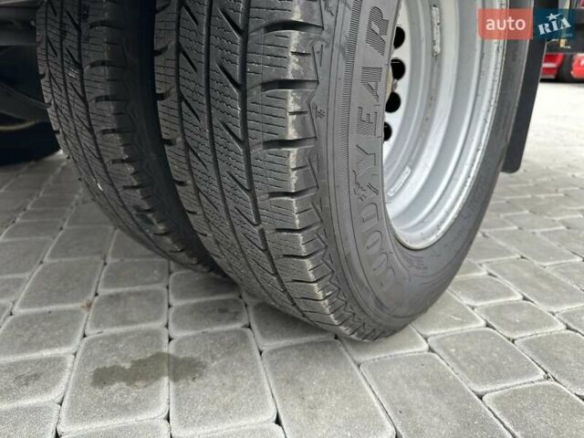 Белый Фольксваген Крафтер, объемом двигателя 0 л и пробегом 130 тыс. км за 25999 $, фото 8 на Automoto.ua