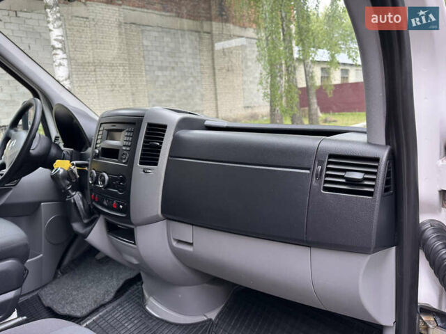 Білий Фольксваген Крафтєр, об'ємом двигуна 2 л та пробігом 338 тис. км за 13200 $, фото 23 на Automoto.ua