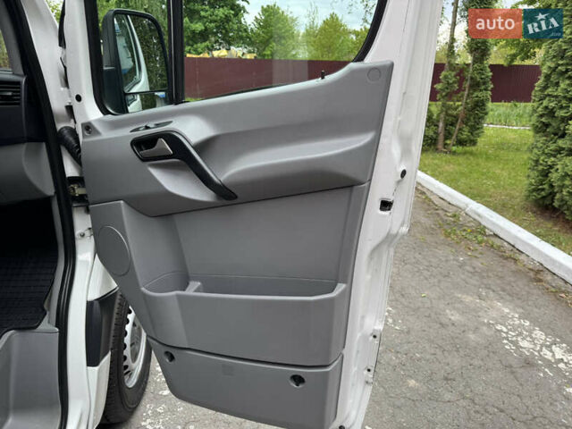 Білий Фольксваген Крафтєр, об'ємом двигуна 2 л та пробігом 338 тис. км за 13200 $, фото 21 на Automoto.ua