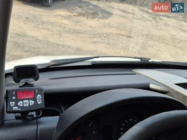 Белый Фольксваген Крафтер, объемом двигателя 1.97 л и пробегом 387 тыс. км за 12400 $, фото 41 на Automoto.ua