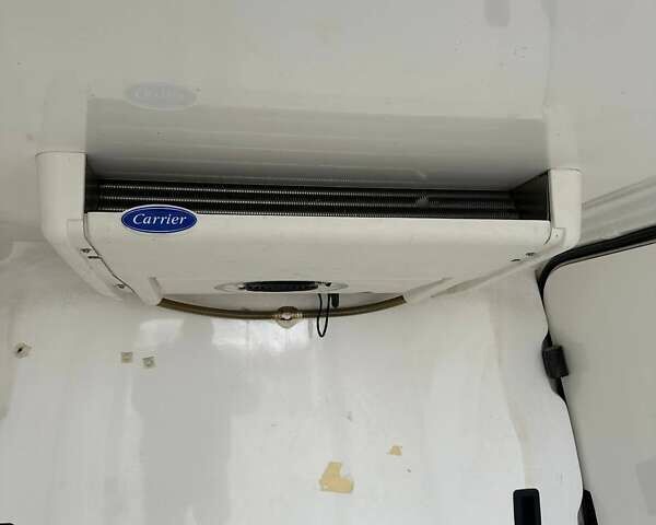 Білий Фольксваген Крафтєр, об'ємом двигуна 1.97 л та пробігом 337 тис. км за 16000 $, фото 19 на Automoto.ua