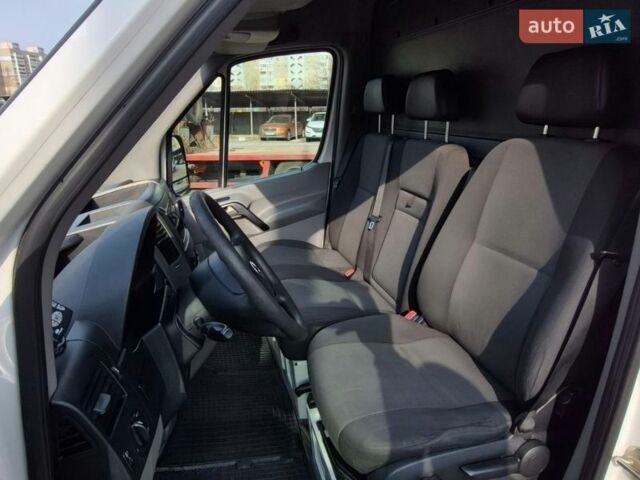 Белый Фольксваген Крафтер, объемом двигателя 1.97 л и пробегом 387 тыс. км за 12400 $, фото 53 на Automoto.ua