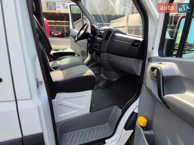 Белый Фольксваген Крафтер, объемом двигателя 1.97 л и пробегом 387 тыс. км за 12400 $, фото 40 на Automoto.ua