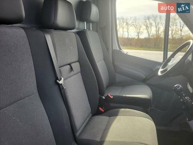 Белый Фольксваген Крафтер, объемом двигателя 2 л и пробегом 280 тыс. км за 17900 $, фото 28 на Automoto.ua