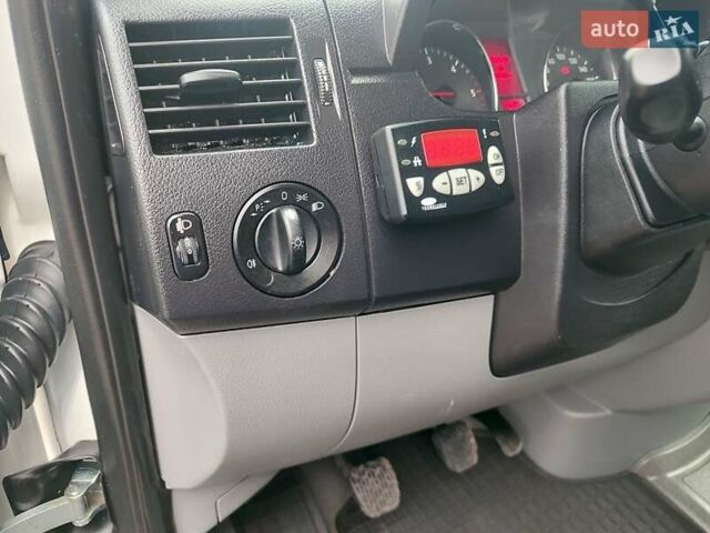 Білий Фольксваген Крафтєр, об'ємом двигуна 2 л та пробігом 152 тис. км за 19500 $, фото 15 на Automoto.ua