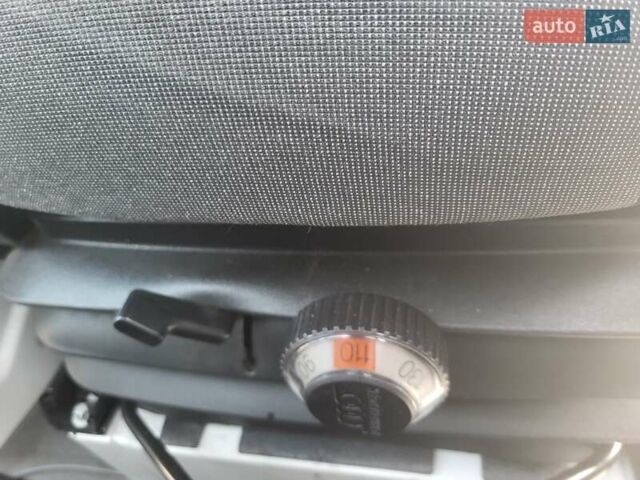 Белый Фольксваген Крафтер, объемом двигателя 2 л и пробегом 280 тыс. км за 17900 $, фото 26 на Automoto.ua