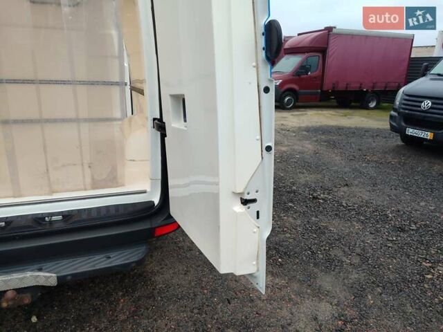 Білий Фольксваген Крафтєр, об'ємом двигуна 2 л та пробігом 152 тис. км за 19500 $, фото 30 на Automoto.ua