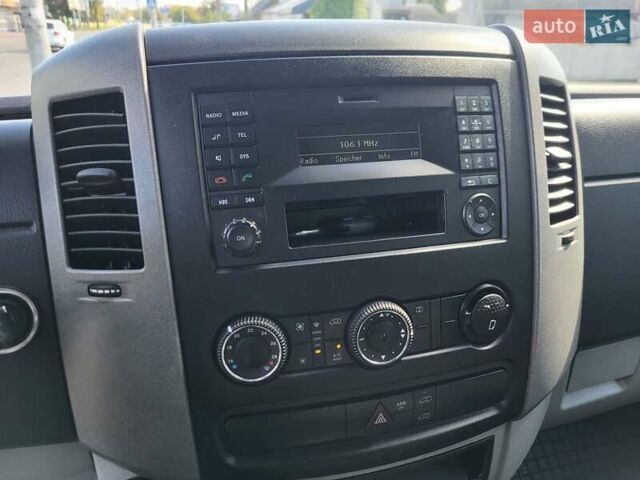 Белый Фольксваген Крафтер, объемом двигателя 2 л и пробегом 280 тыс. км за 17900 $, фото 13 на Automoto.ua