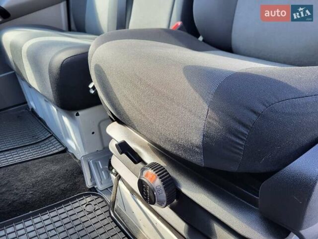 Белый Фольксваген Крафтер, объемом двигателя 2 л и пробегом 280 тыс. км за 17900 $, фото 14 на Automoto.ua