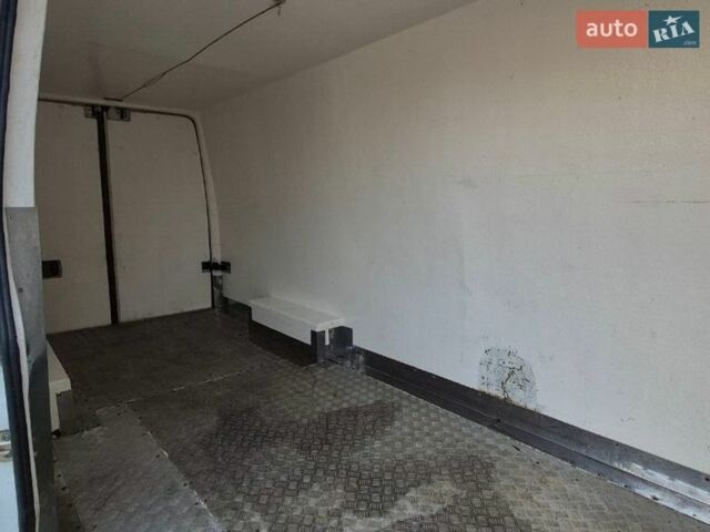 Белый Фольксваген Крафтер, объемом двигателя 1.97 л и пробегом 387 тыс. км за 12400 $, фото 69 на Automoto.ua