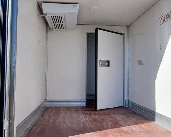 Белый Фольксваген Крафтер, объемом двигателя 1.97 л и пробегом 319 тыс. км за 23800 $, фото 16 на Automoto.ua