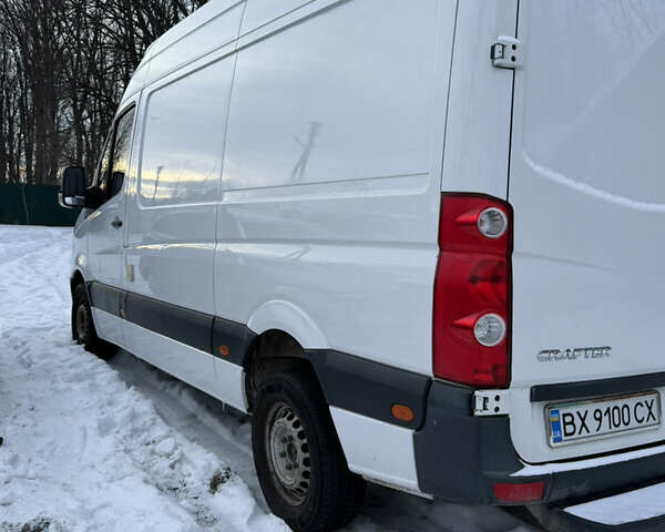 Белый Фольксваген Крафтер, объемом двигателя 2 л и пробегом 430 тыс. км за 17600 $, фото 2 на Automoto.ua