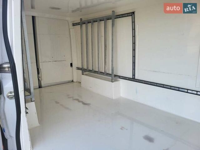 Белый Фольксваген Крафтер, объемом двигателя 2 л и пробегом 280 тыс. км за 17900 $, фото 20 на Automoto.ua