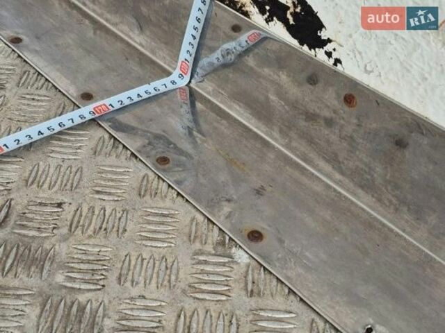 Белый Фольксваген Крафтер, объемом двигателя 1.97 л и пробегом 387 тыс. км за 12400 $, фото 80 на Automoto.ua