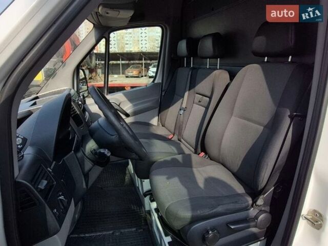 Белый Фольксваген Крафтер, объемом двигателя 1.97 л и пробегом 387 тыс. км за 12400 $, фото 51 на Automoto.ua