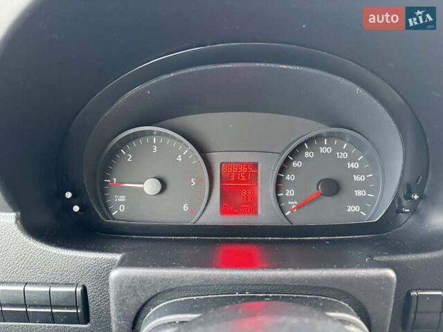 Белый Фольксваген Крафтер, объемом двигателя 1.97 л и пробегом 386 тыс. км за 15500 $, фото 7 на Automoto.ua