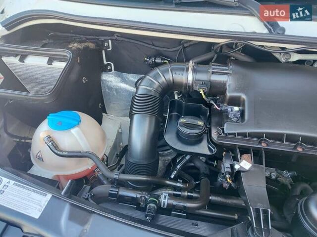 Белый Фольксваген Крафтер, объемом двигателя 2 л и пробегом 300 тыс. км за 24900 $, фото 27 на Automoto.ua