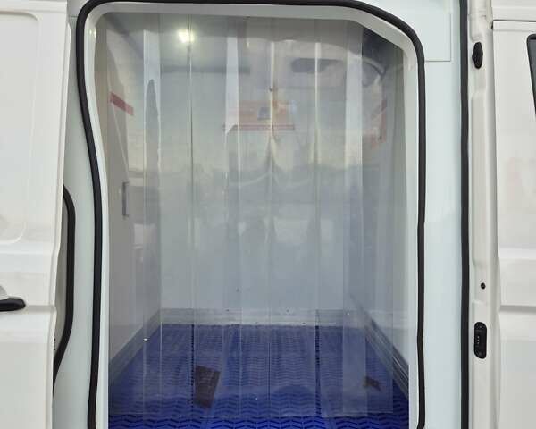 Білий Фольксваген Крафтєр, об'ємом двигуна 2 л та пробігом 212 тис. км за 23500 $, фото 25 на Automoto.ua