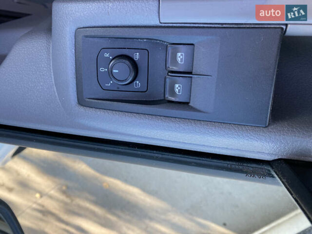 Белый Фольксваген Крафтер, объемом двигателя 2 л и пробегом 267 тыс. км за 19200 $, фото 10 на Automoto.ua