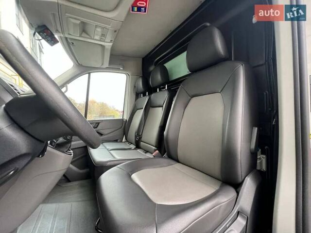 Белый Фольксваген Крафтер, объемом двигателя 2 л и пробегом 325 тыс. км за 23999 $, фото 12 на Automoto.ua