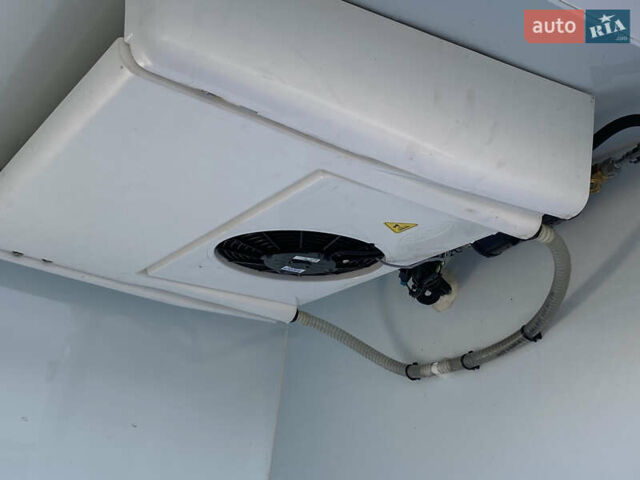 Белый Фольксваген Крафтер, объемом двигателя 2 л и пробегом 267 тыс. км за 19200 $, фото 9 на Automoto.ua