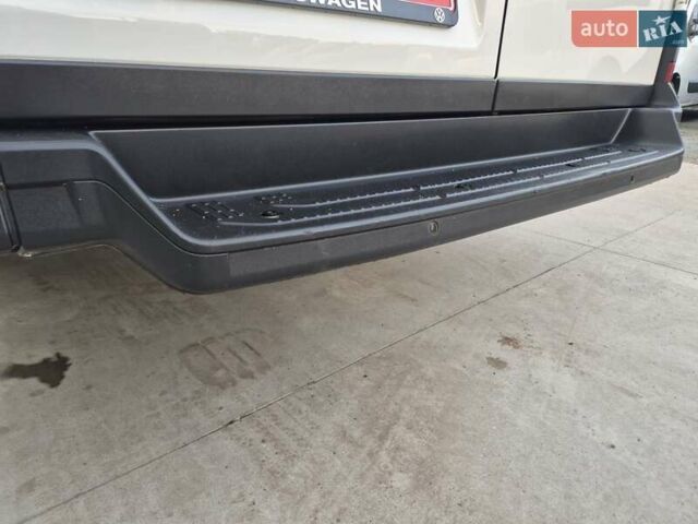 Білий Фольксваген Крафтєр, об'ємом двигуна 2 л та пробігом 212 тис. км за 23500 $, фото 27 на Automoto.ua