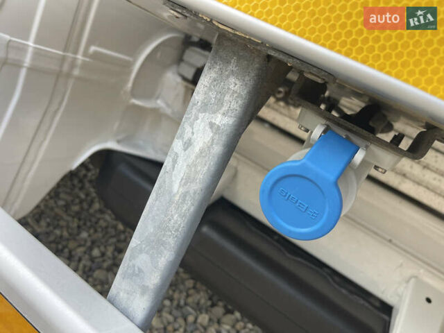 Белый Фольксваген Крафтер, объемом двигателя 2 л и пробегом 231 тыс. км за 32600 $, фото 17 на Automoto.ua