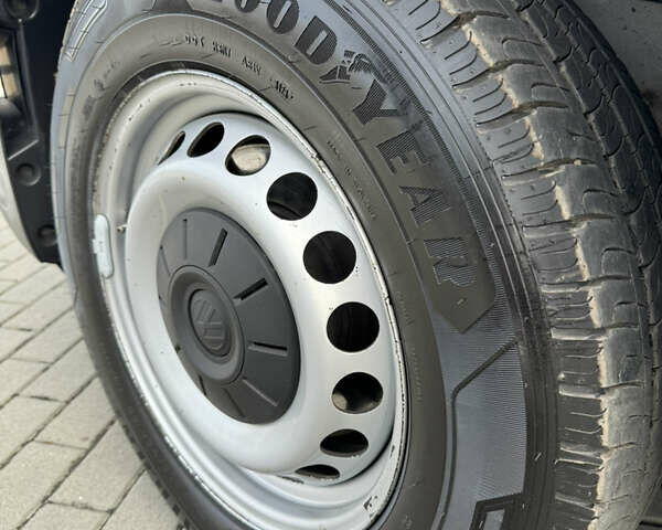 Білий Фольксваген Крафтєр, об'ємом двигуна 2 л та пробігом 333 тис. км за 27999 $, фото 10 на Automoto.ua