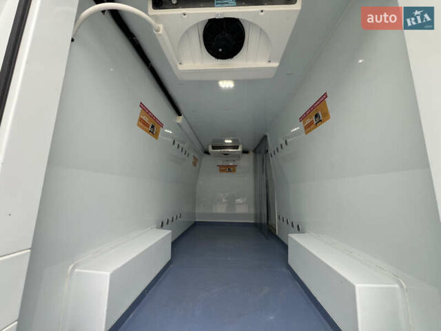 Белый Фольксваген Крафтер, объемом двигателя 2 л и пробегом 299 тыс. км за 27999 $, фото 24 на Automoto.ua