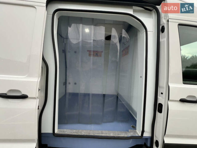 Белый Фольксваген Крафтер, объемом двигателя 2 л и пробегом 299 тыс. км за 27999 $, фото 21 на Automoto.ua