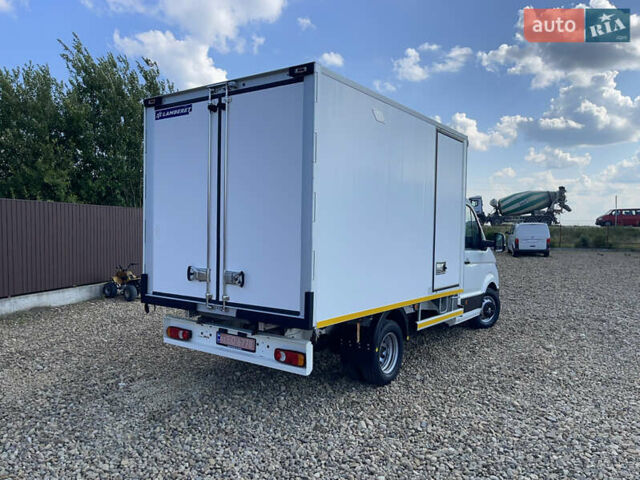 Белый Фольксваген Крафтер, объемом двигателя 2 л и пробегом 231 тыс. км за 32600 $, фото 6 на Automoto.ua