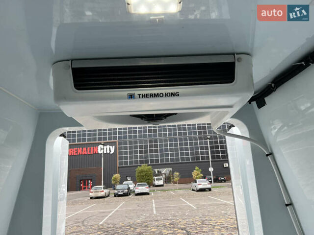 Белый Фольксваген Крафтер, объемом двигателя 2 л и пробегом 299 тыс. км за 27999 $, фото 28 на Automoto.ua