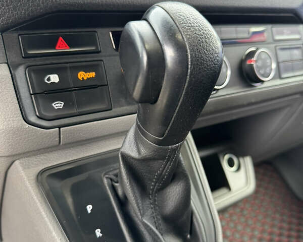 Білий Фольксваген Крафтєр, об'ємом двигуна 2 л та пробігом 333 тис. км за 27999 $, фото 16 на Automoto.ua