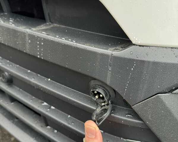 Белый Фольксваген Крафтер, объемом двигателя 2 л и пробегом 334 тыс. км за 26999 $, фото 33 на Automoto.ua