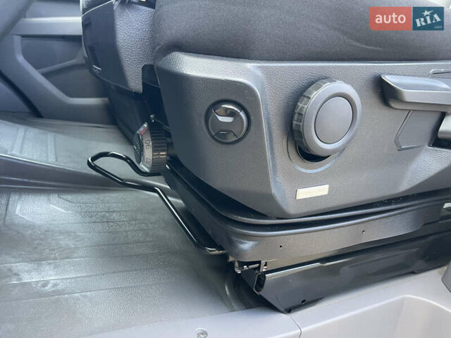 Белый Фольксваген Крафтер, объемом двигателя 2 л и пробегом 231 тыс. км за 32600 $, фото 21 на Automoto.ua